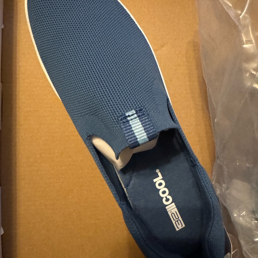 32 Degrees Blue Loafers - Picture 2 of 6